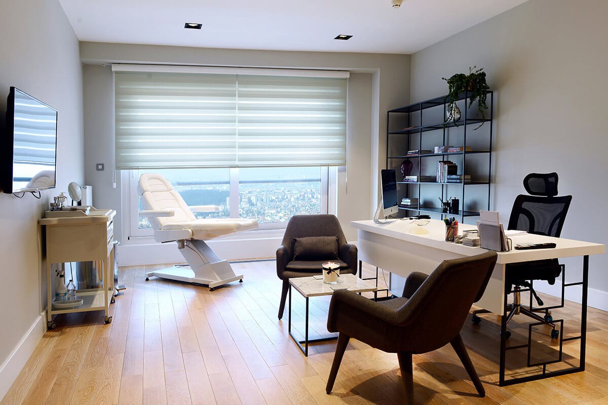 Op. Dr. Evren Helvacı 